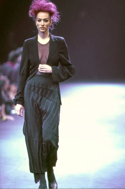 コムデギャルソン 1992秋冬 LOOK 6
