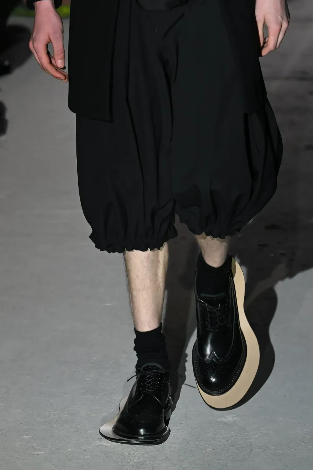 コムデギャルソンオムプリュス 2024年秋冬 LOOK 30 / VIEW 3