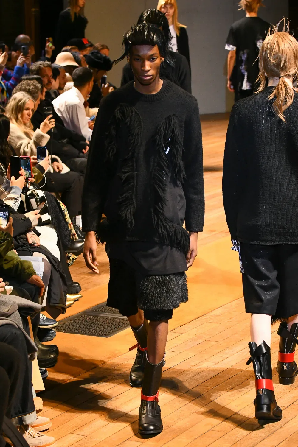 コムデギャルソンオムプリュス 2023年秋冬 LOOK 34