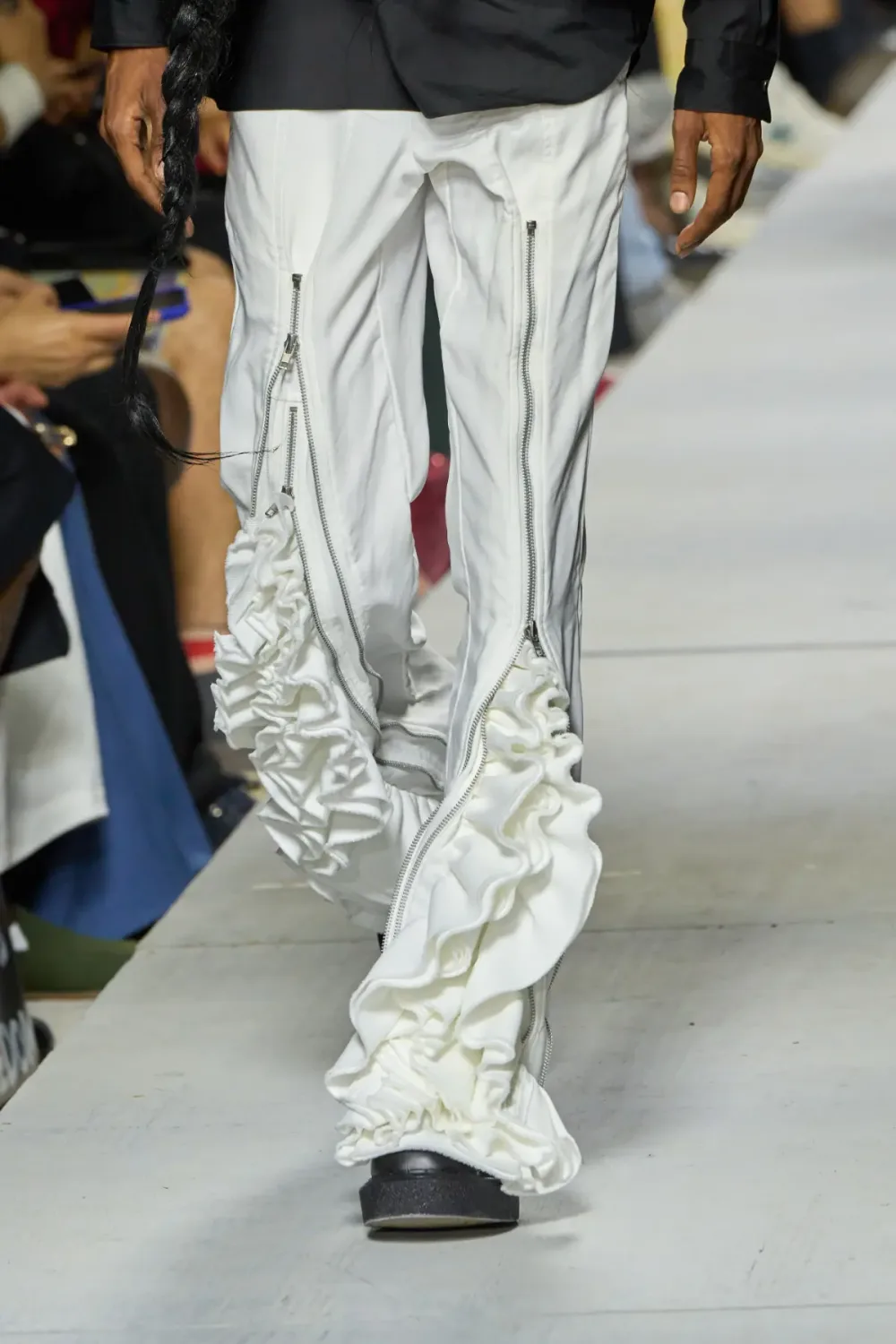 コムデギャルソンオムプリュス 2026年春夏 LOOK 11 / VIEW 4
