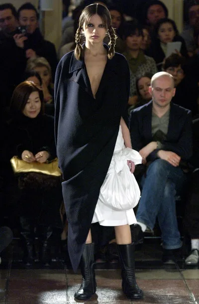 コムデギャルソン 2003秋冬 LOOK 19