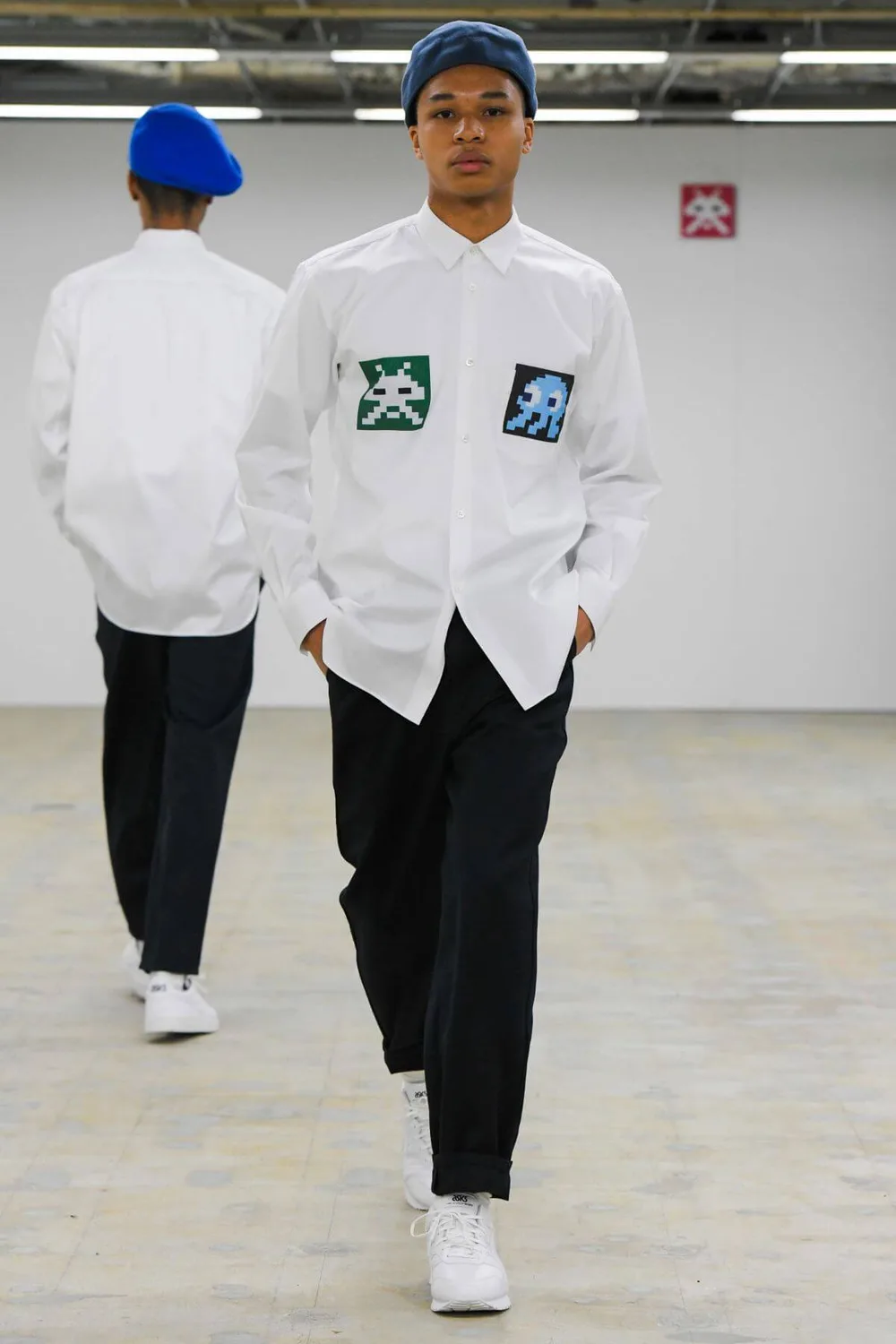 コムデギャルソンシャツ 2022年秋冬 LOOK 2