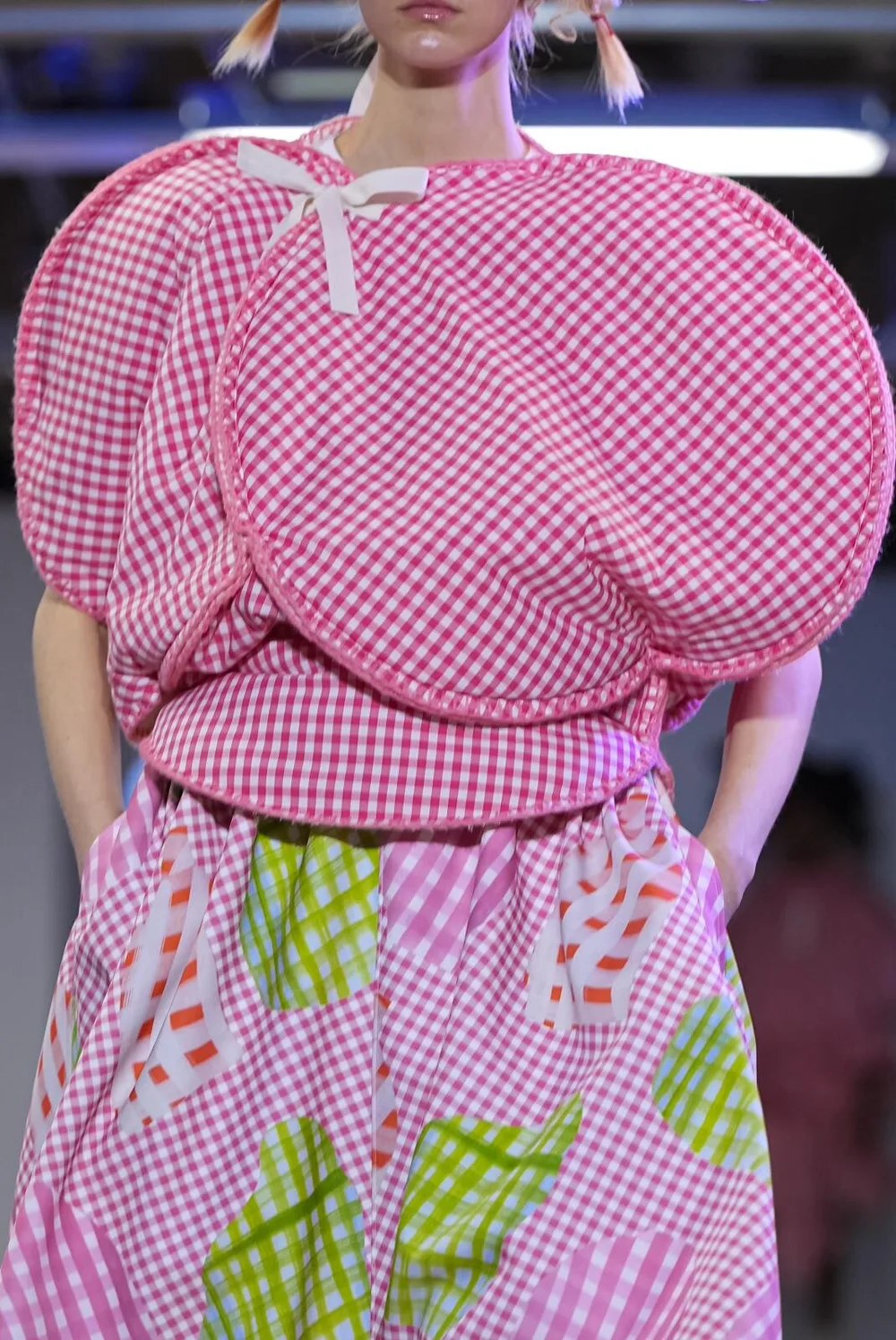 タオ 2026年秋冬 LOOK 1 / VIEW 3