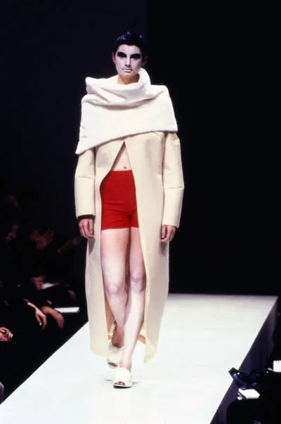 コムデギャルソン 1997秋冬 LOOK 9