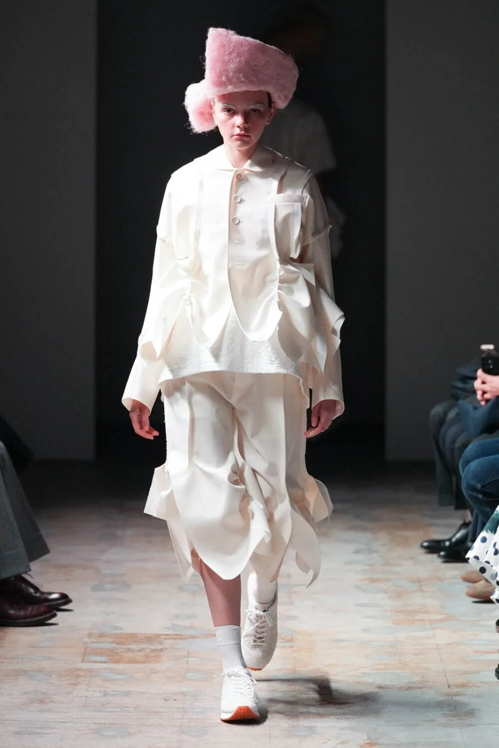 タオ 2024年秋冬 LOOK 19