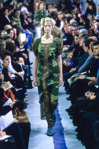 コムデギャルソン 2001春夏 LOOK 52