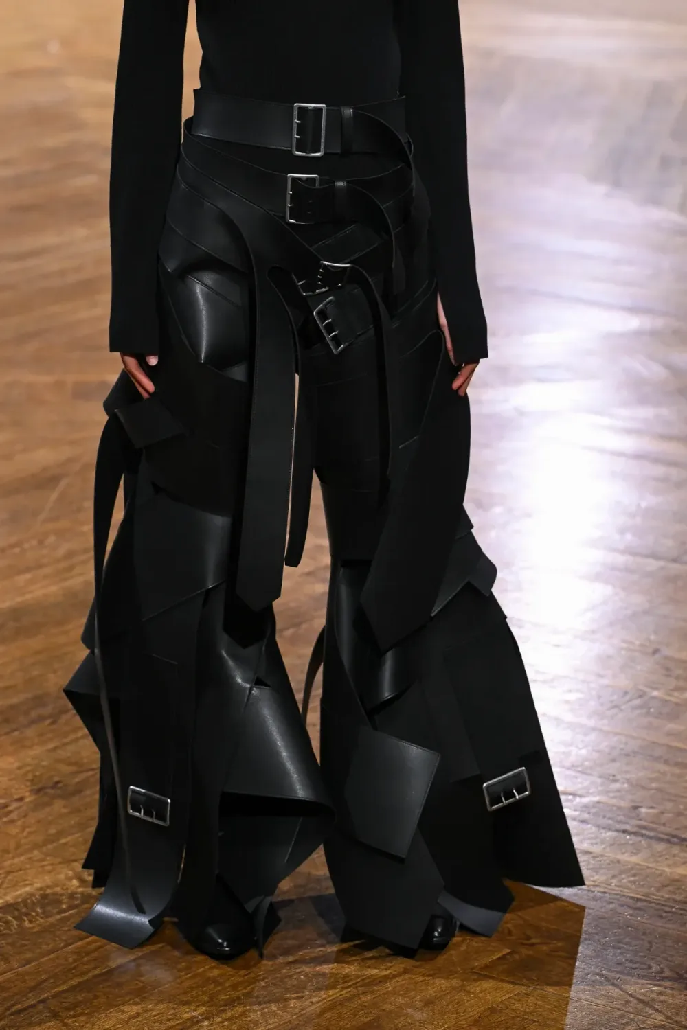 ジュンヤワタナベ 2024年秋冬 LOOK 18 / VIEW 3