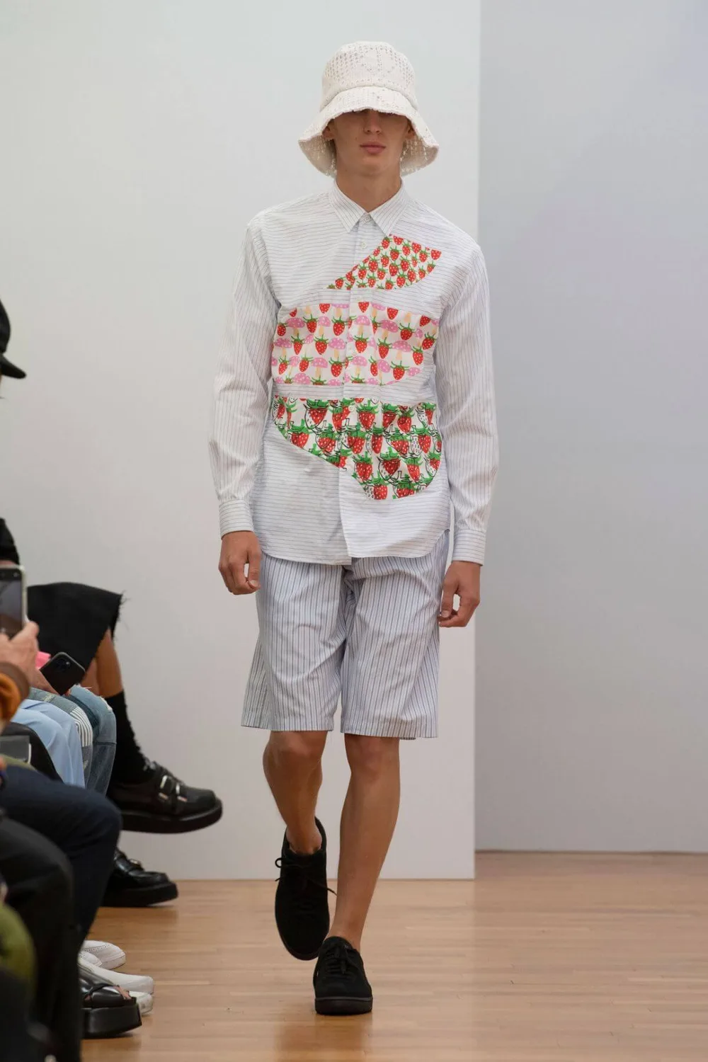 コムデギャルソンシャツ 2023年春夏 LOOK 3