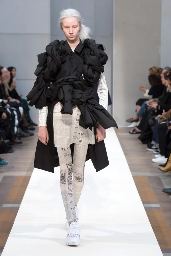 コムデギャルソン 2019春夏 LOOK 15