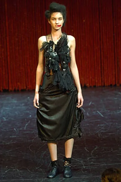 コムデギャルソン 2004秋冬 LOOK 32