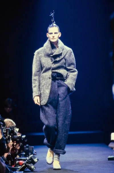 コムデギャルソン 1995秋冬 LOOK 39