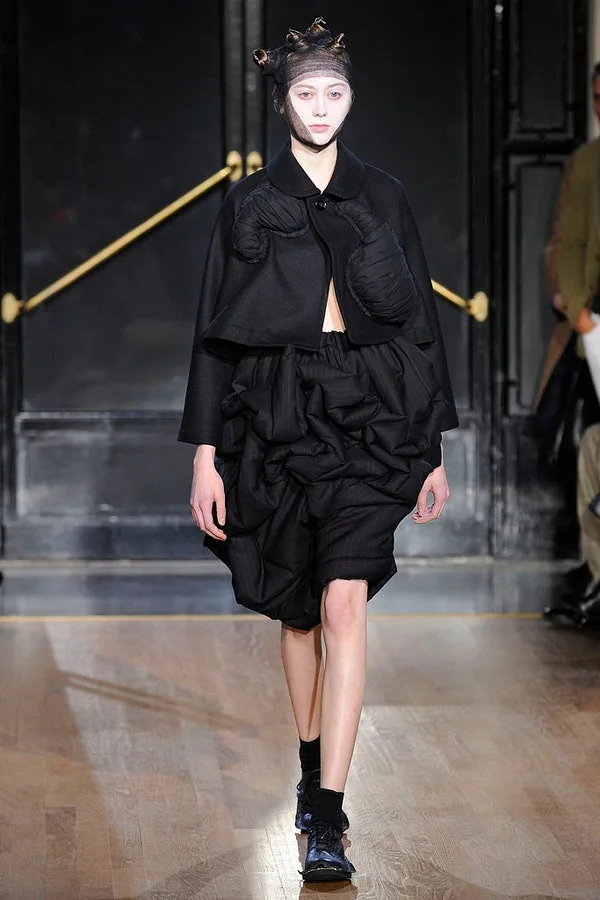 コムデギャルソン 2010秋冬 LOOK 16