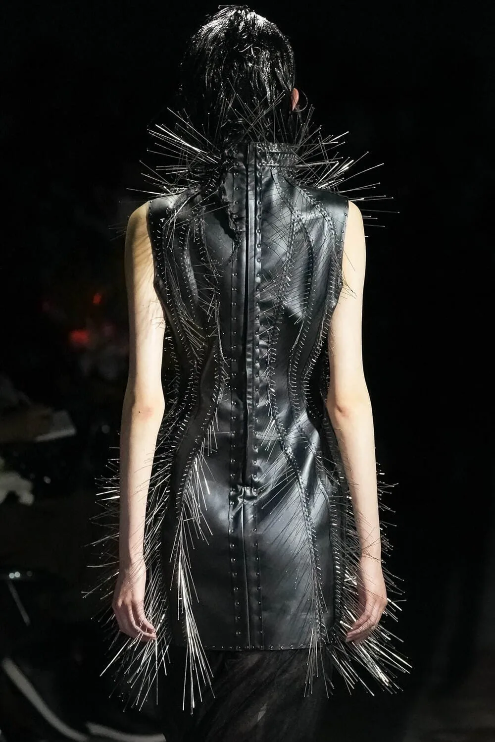 ノワールケイニノミヤ 2021年秋冬 LOOK 5 / VIEW 2