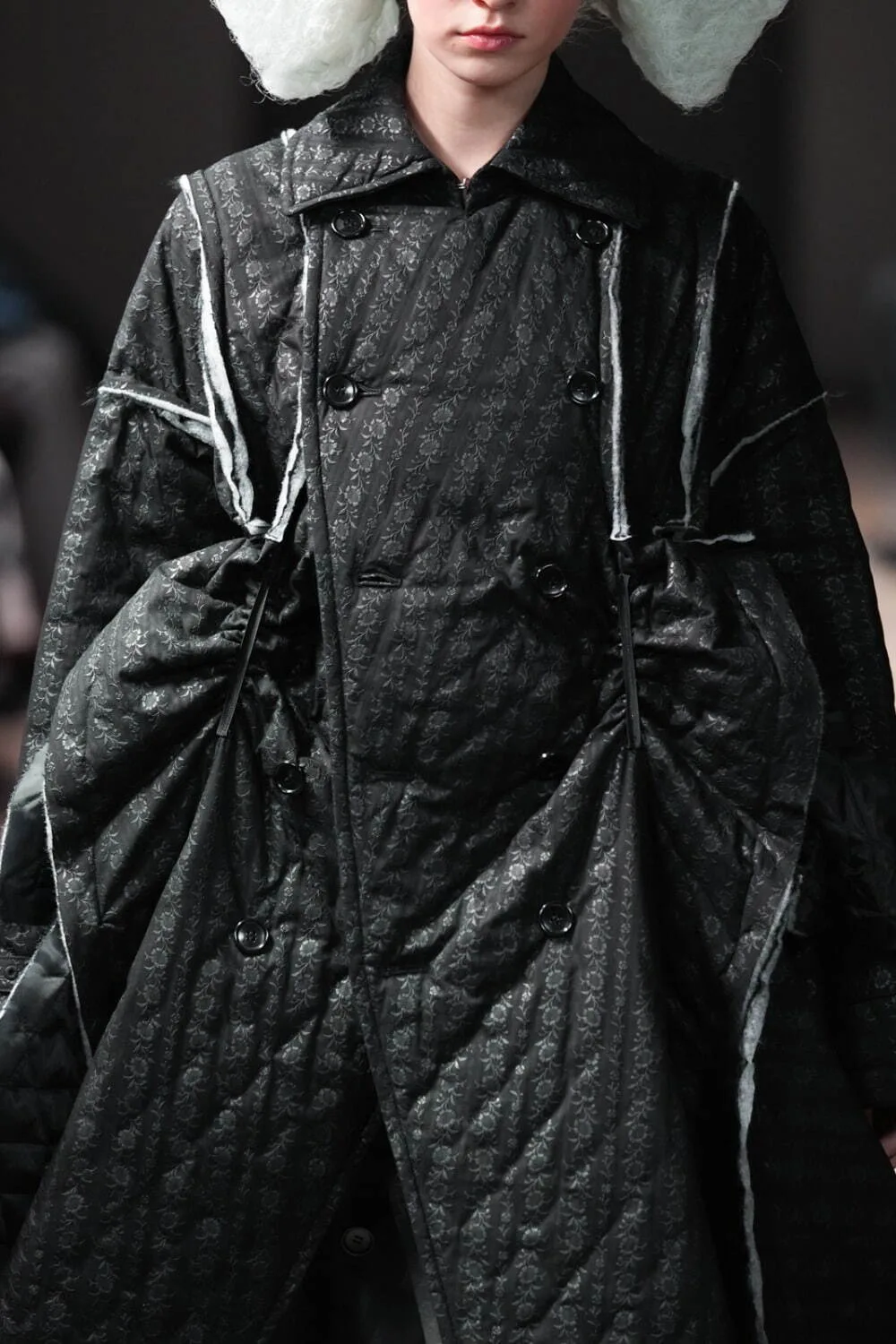 タオ 2024年秋冬 LOOK 22 / VIEW 2