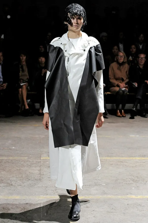 コムデギャルソン 2011春夏 LOOK 10