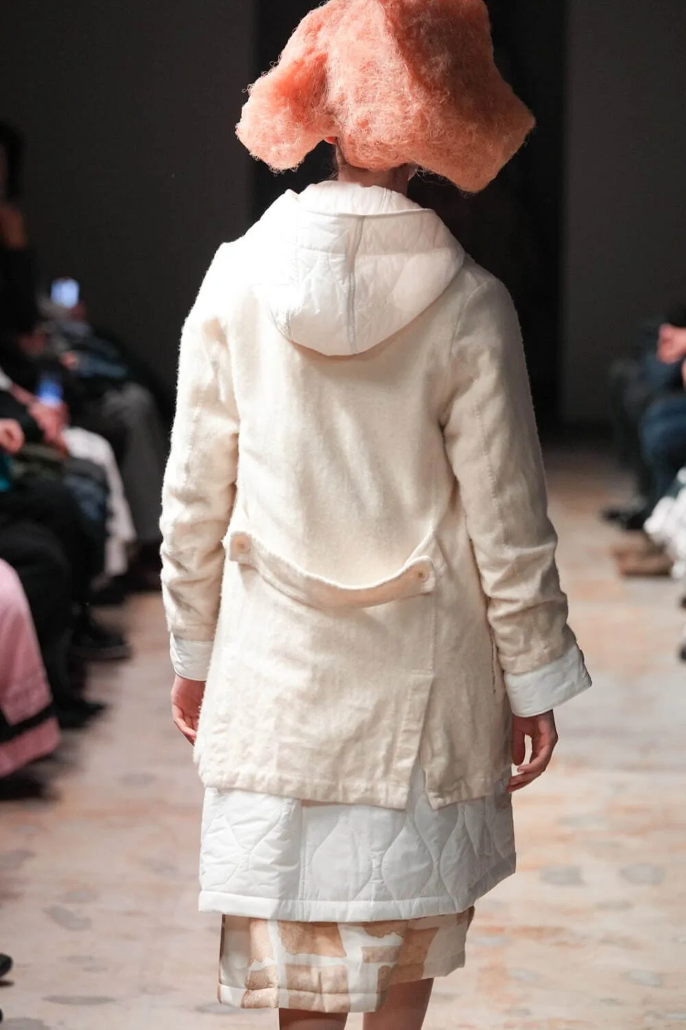 タオ 2024年秋冬 LOOK 15 / VIEW 3