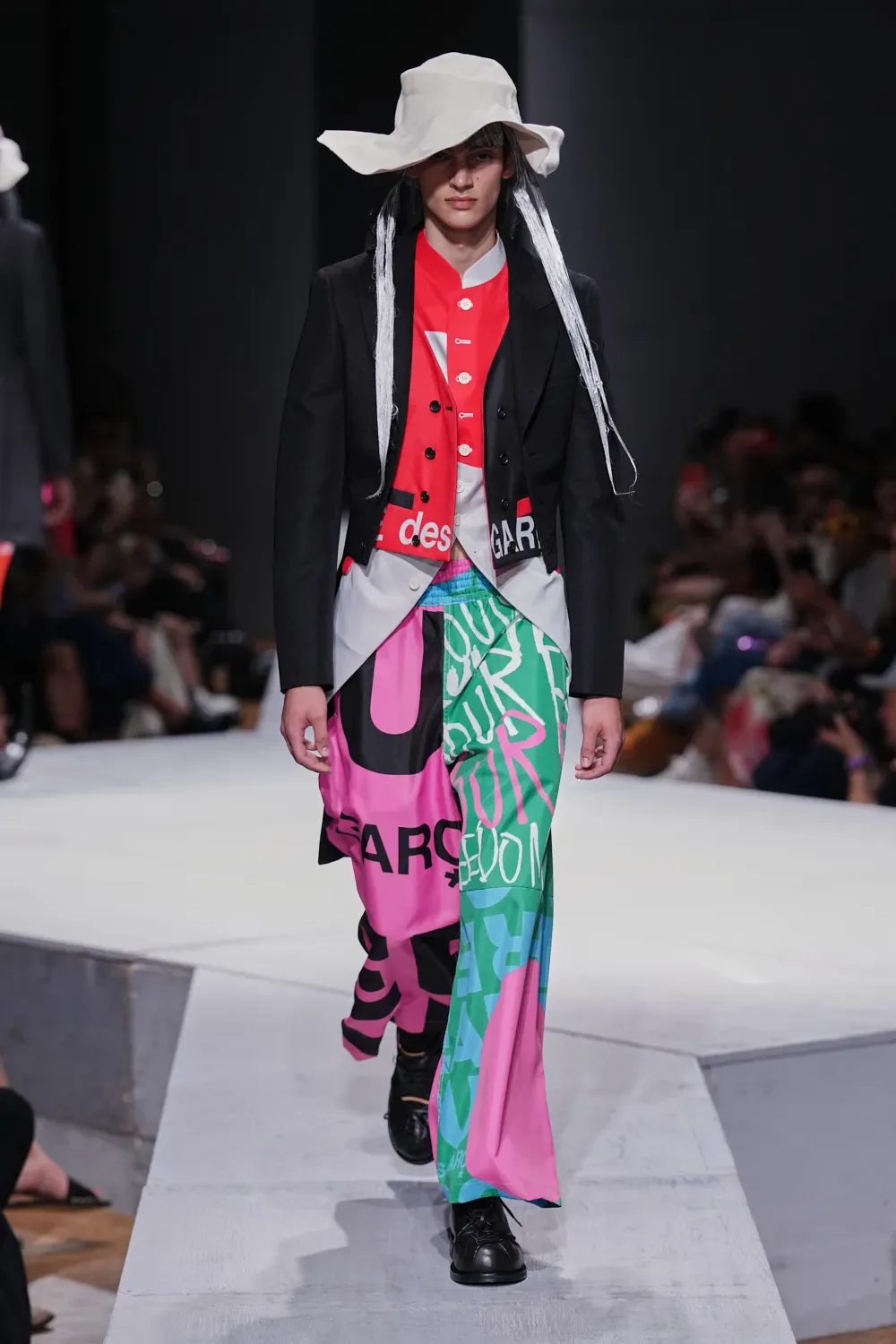 コムデギャルソンオムプリュス 2027年春夏 LOOK 36