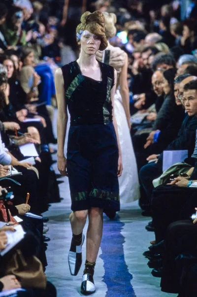コムデギャルソン 2001春夏 LOOK 31