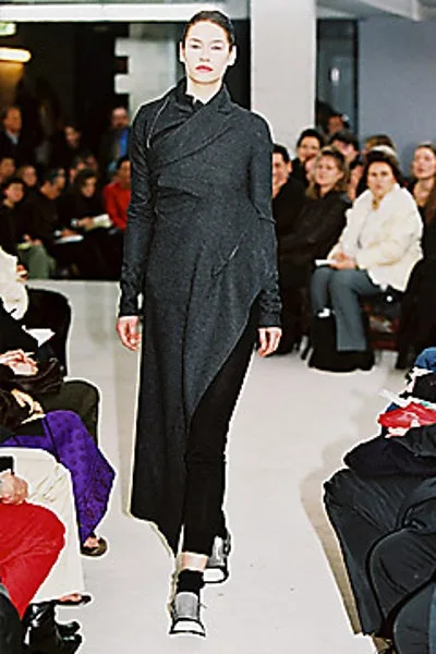 コムデギャルソン 2002秋冬 LOOK 14