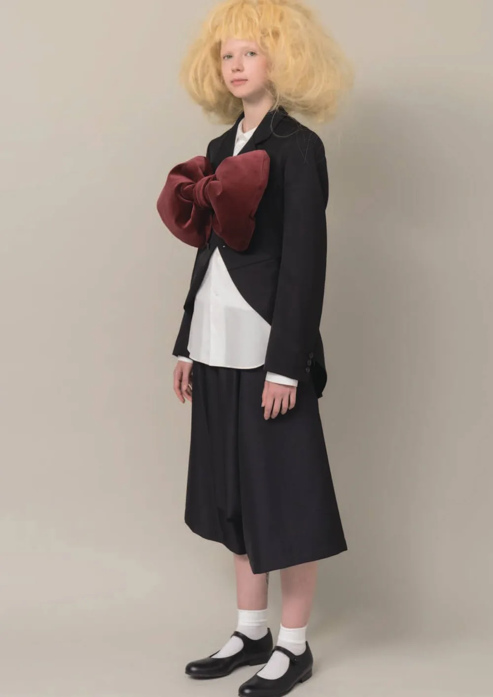コムデギャルソンガール 2022年秋冬 LOOK 3