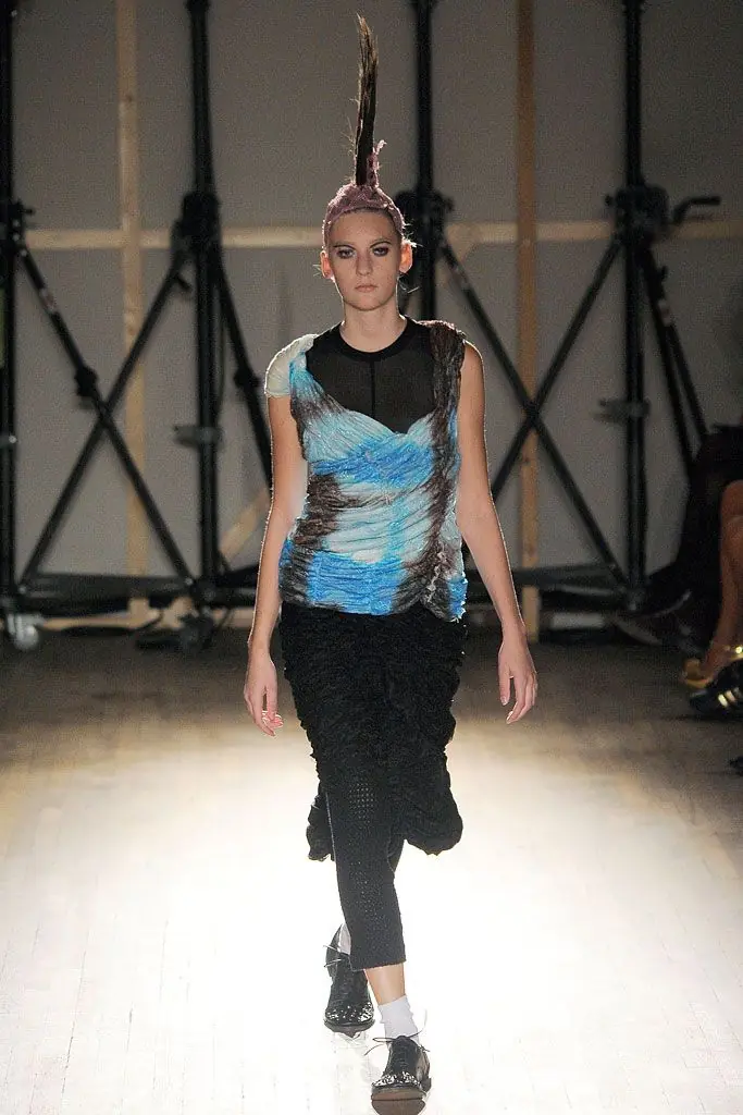 タオ 2010年春夏 LOOK 26