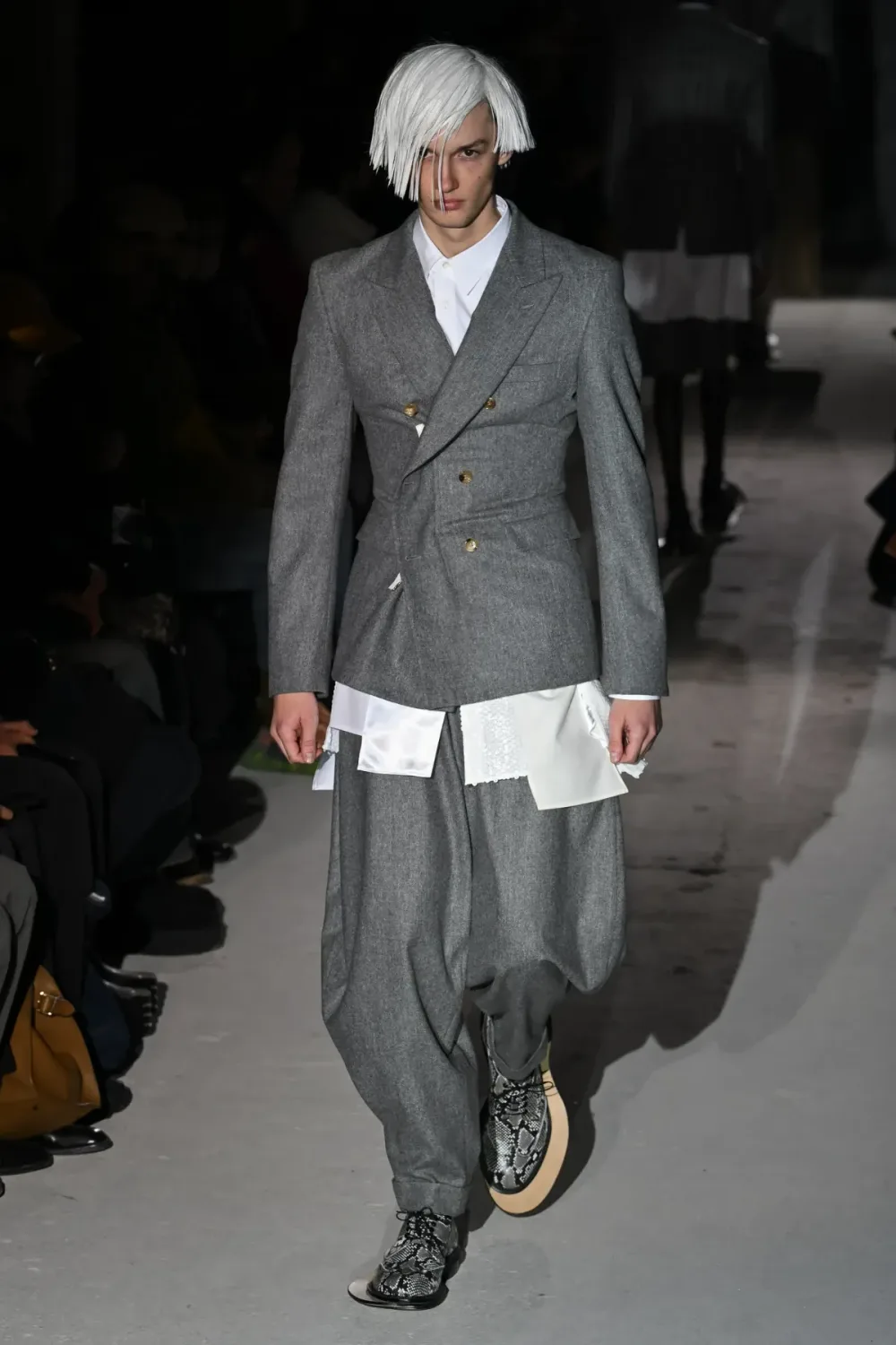 コムデギャルソンオムプリュス 2024年秋冬 LOOK 32