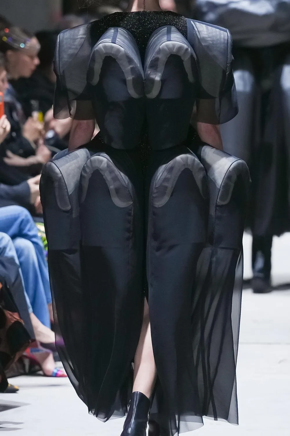 コムデギャルソン 2026年秋冬 LOOK 6 / VIEW 4