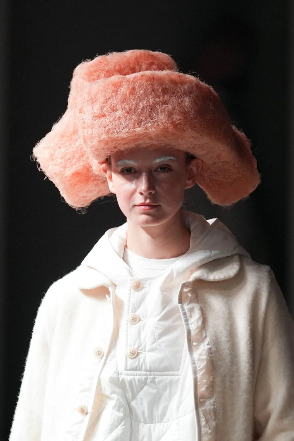 タオ 2024年秋冬 LOOK 15 / VIEW 2