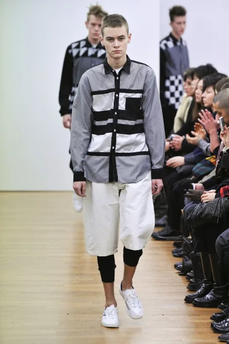 コムデギャルソンシャツ 2011秋冬 LOOK 42