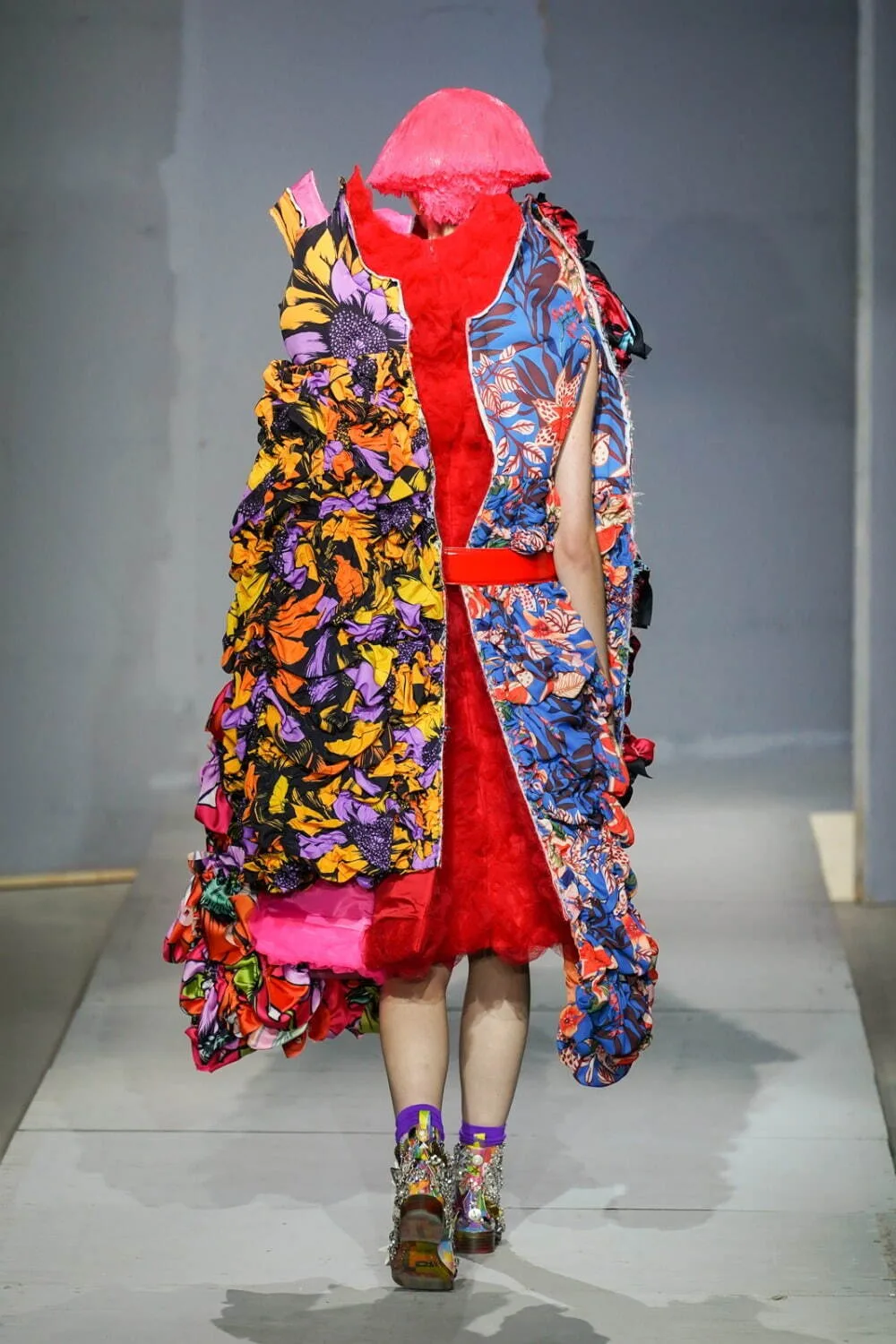 コムデギャルソン 2024年春夏 LOOK 3 / VIEW 3