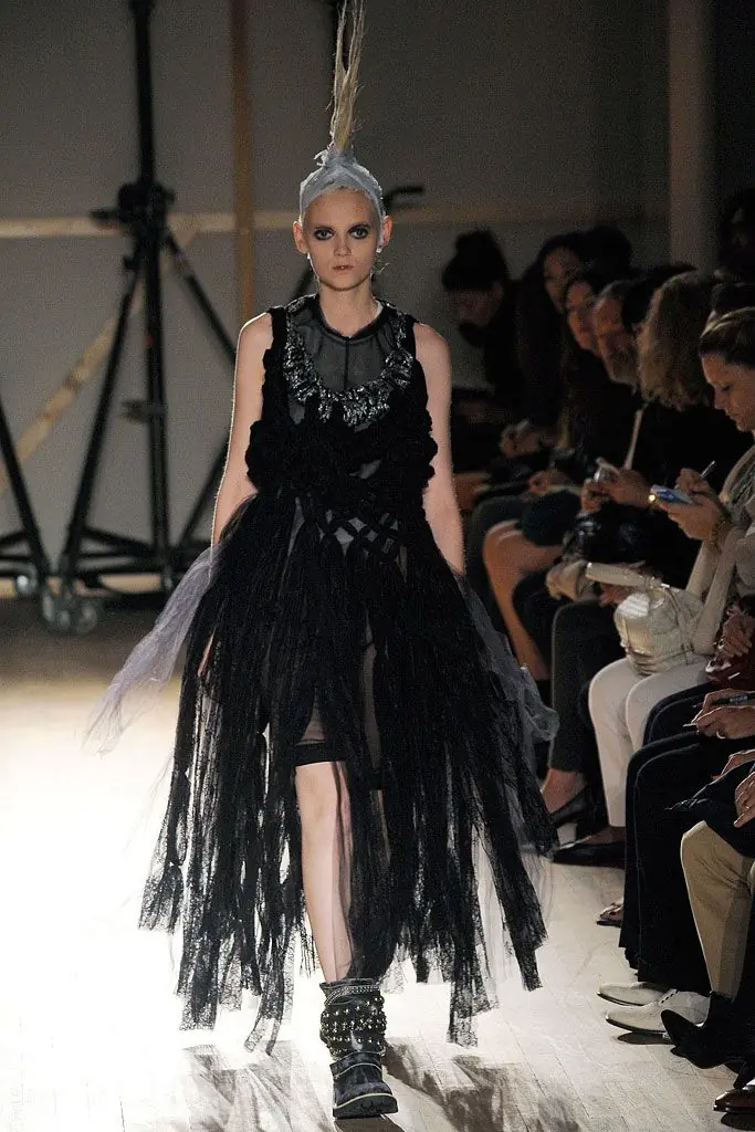 タオ 2010年春夏 LOOK 35