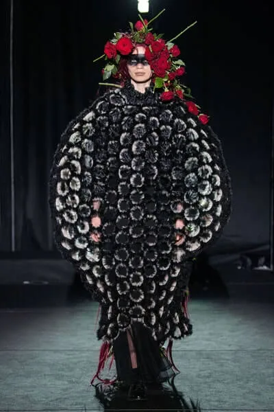 noir kei ninomiya 2019 AWの同シーズン掲載写真。