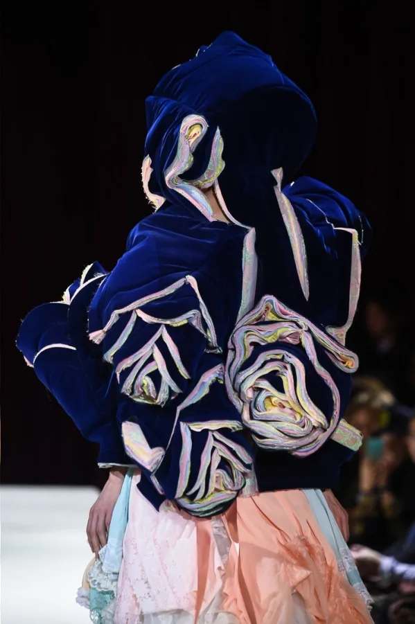 コムデギャルソン 2018秋冬 LOOK 14 / VIEW 2