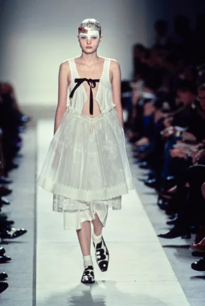 コムデギャルソン 2002春夏 LOOK 28