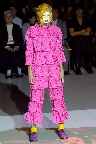 COMME des GARÇONS 2008 SSの同シーズン掲載写真。