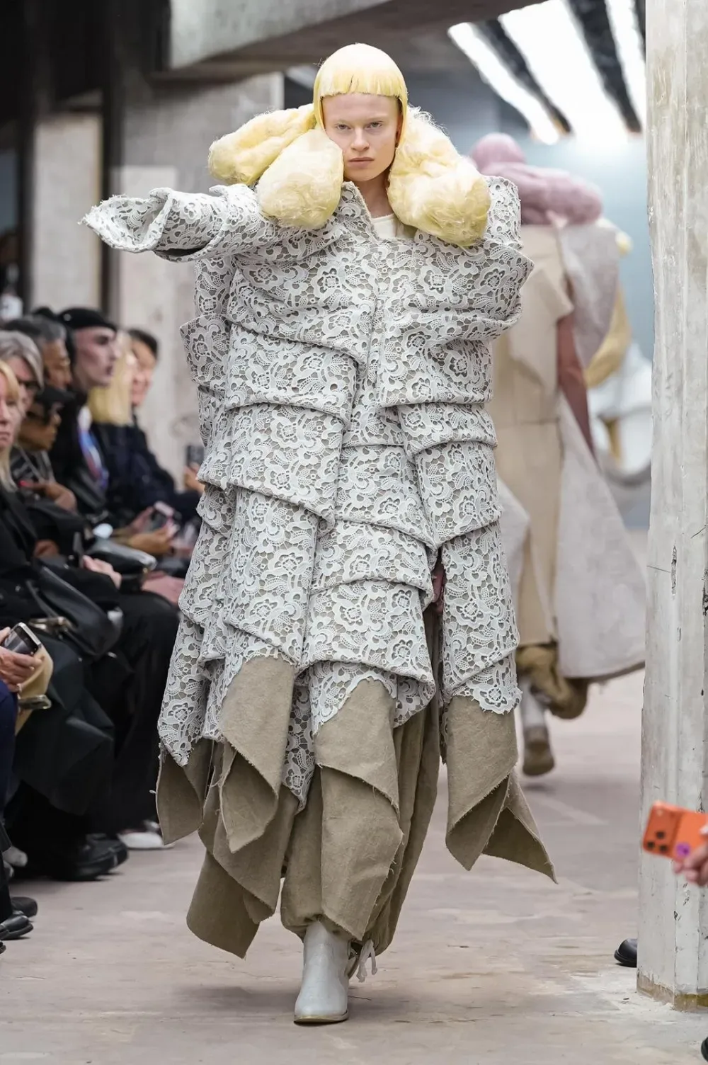 コムデギャルソン 2026年春夏 LOOK 10