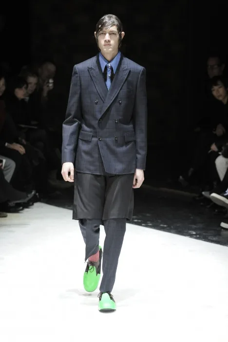 コムデギャルソンオムプリュス 2010秋冬 LOOK 40