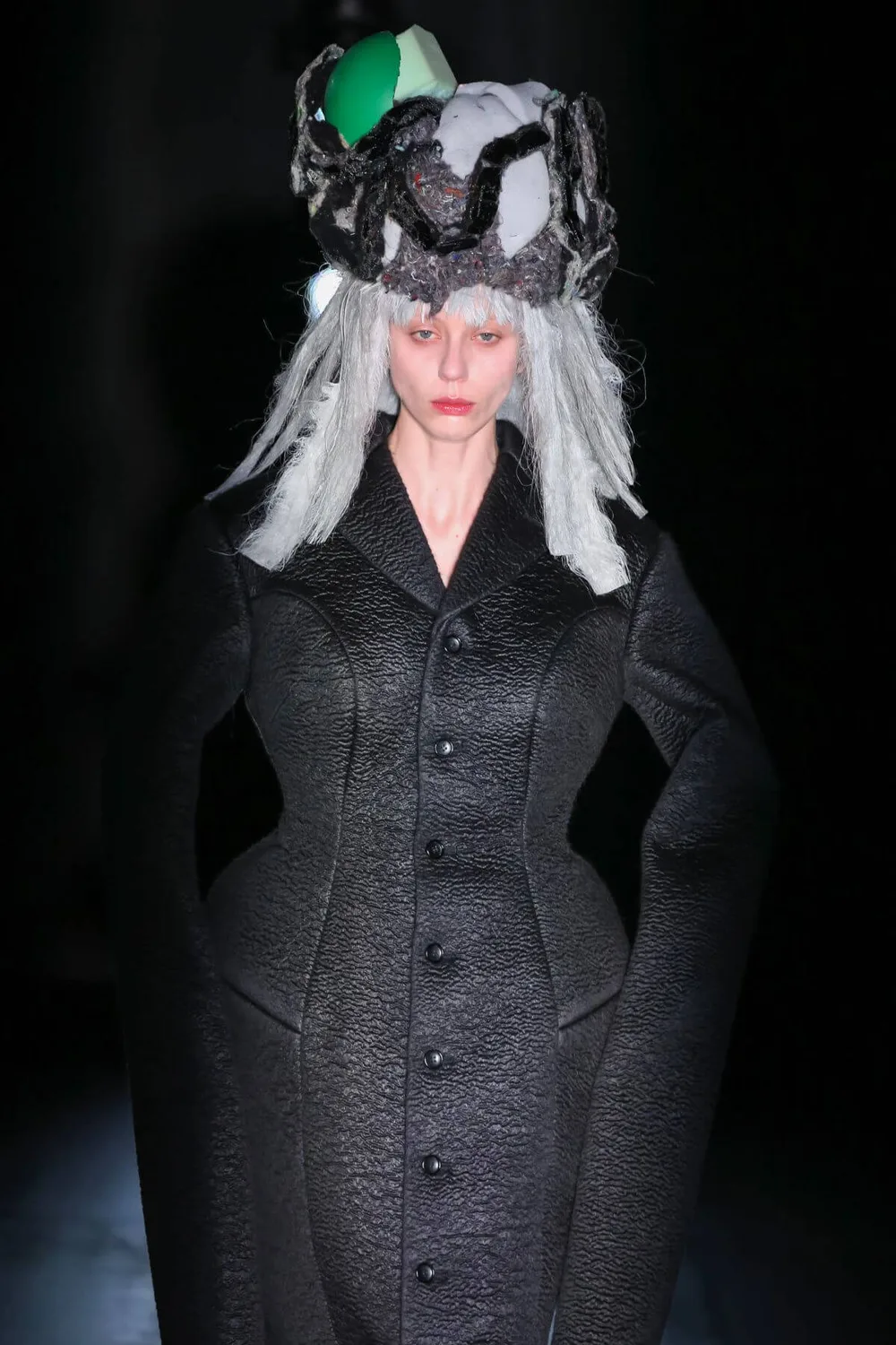 コムデギャルソン 2022年秋冬 LOOK 16 / VIEW 2