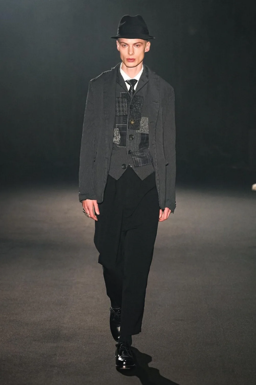 ジュンヤワタナベマン 2026年秋冬 LOOK 16