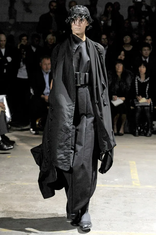 コムデギャルソン 2011春夏 LOOK 3