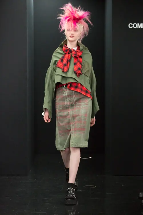 tricot COMME des GARÇONS 2013年秋冬コレクション LOOK 1