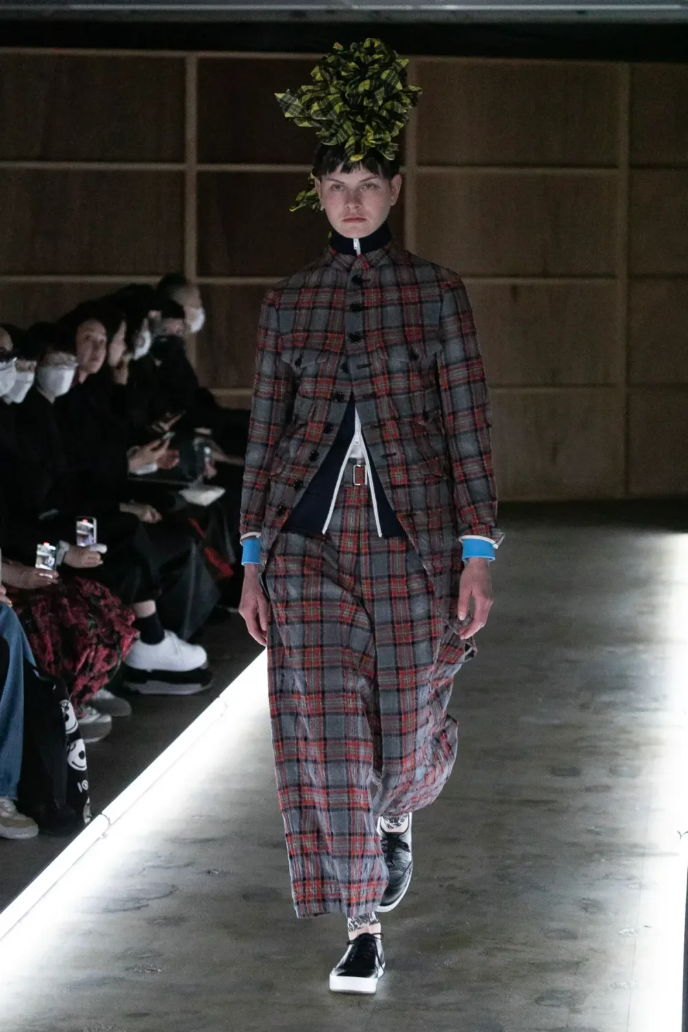 タオ 2023年秋冬 LOOK 8