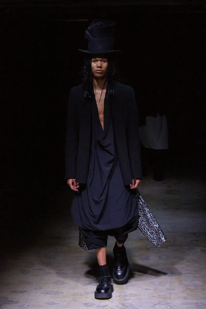コムデギャルソンオムプリュス 2022年秋冬 LOOK 16