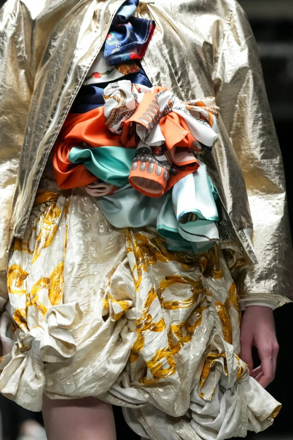 タオ 2025年秋冬 LOOK 24 / VIEW 2