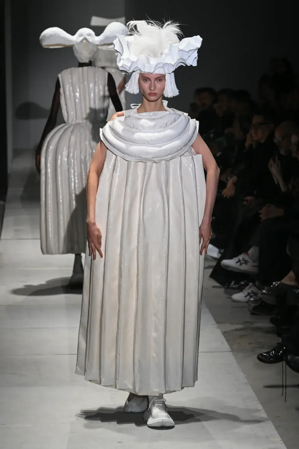 コムデギャルソン 2025年春夏 LOOK 2