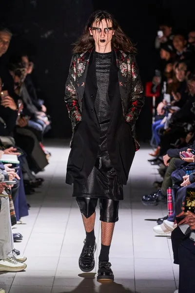 コムデギャルソンオムプリュス 2019秋冬 LOOK 8