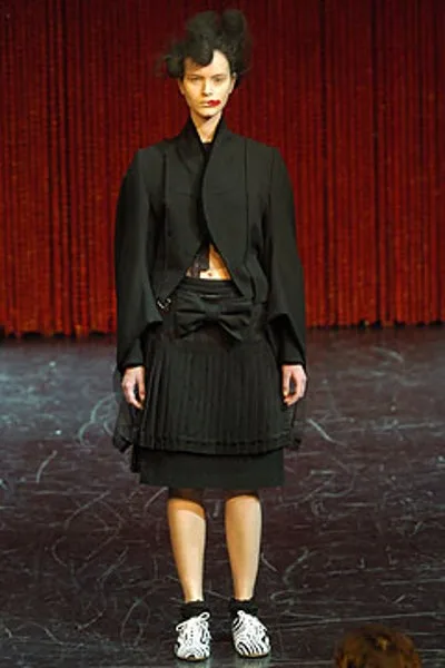 コムデギャルソン 2004秋冬 LOOK 9