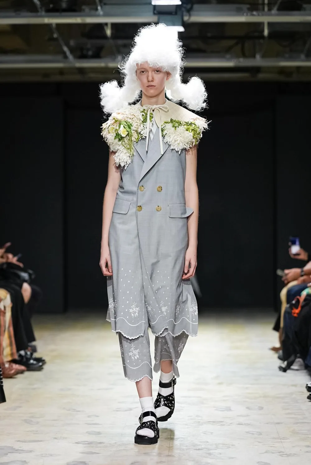 タオ 2027年春夏 LOOK 12