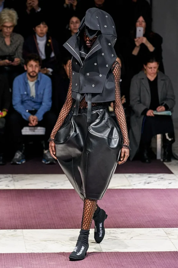 コムデギャルソン 2019秋冬 LOOK 19