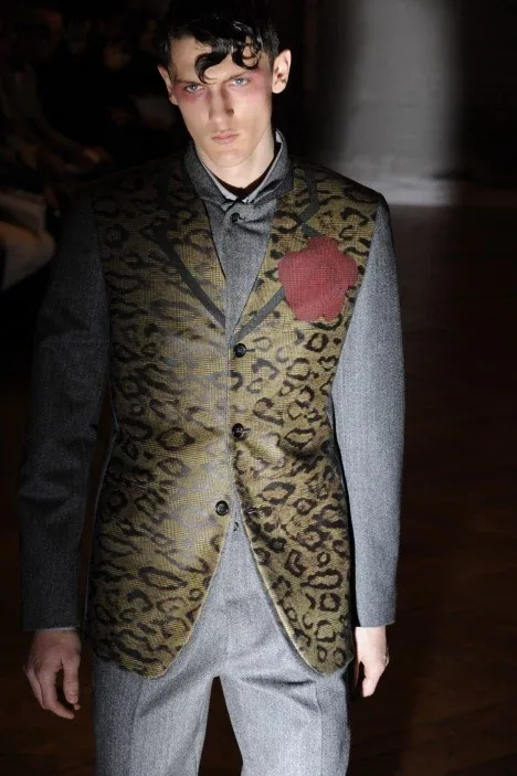 コムデギャルソンオムプリュス 2009秋冬 LOOK 42